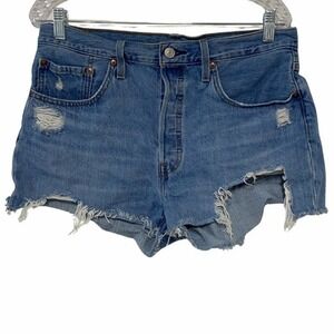 Levi's‎ 501 Denim Shorts Women's Size 31 Light Wash Distressed Frayed Hem